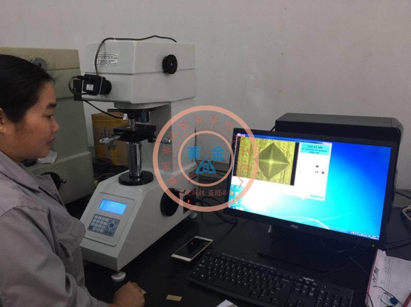 200HV-5型小負(fù)荷維氏硬度計(jì)圖像處理系統(tǒng)安裝培訓(xùn)交付現(xiàn)場